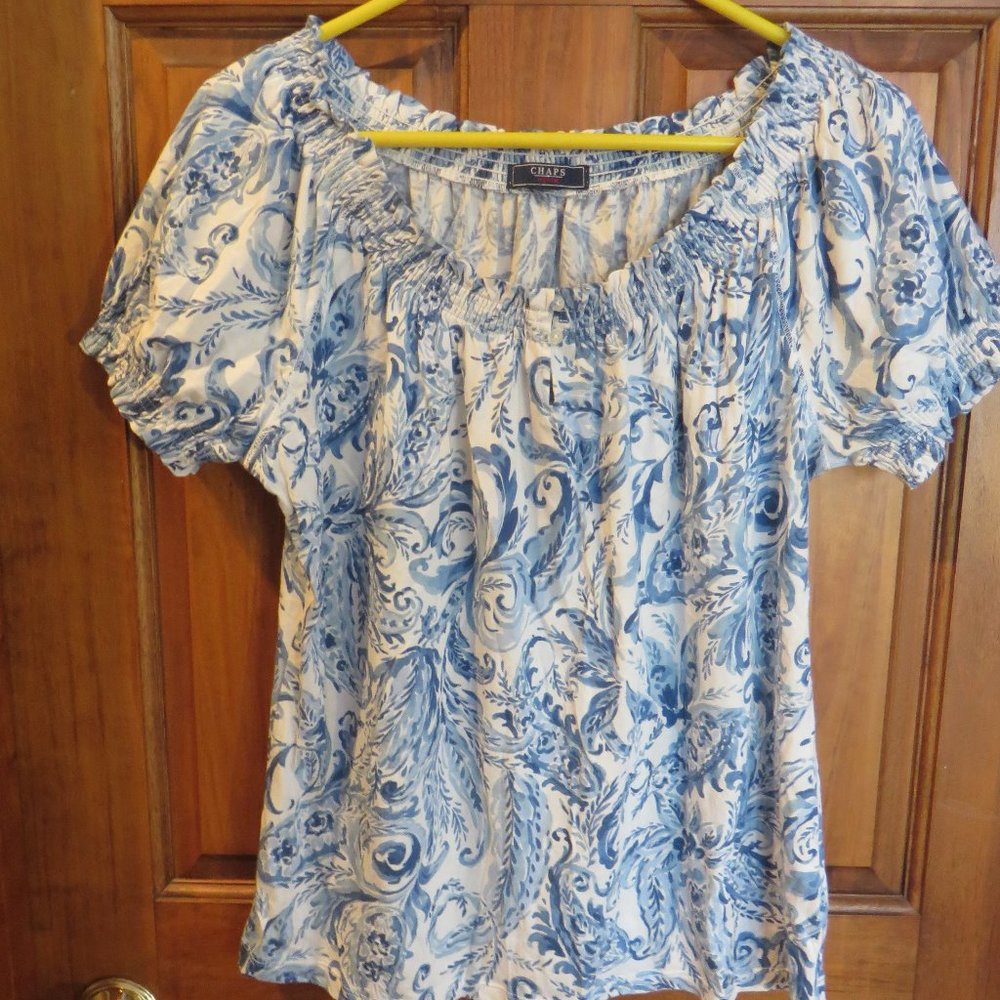 CHAPS short sleeve top.